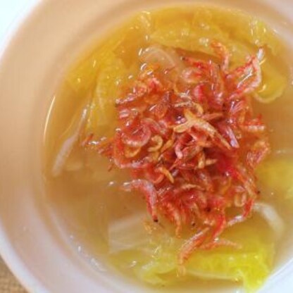 これとっても美味しい～。炒った桜エビのさくさくした食感とスープのゆるい感じがマッチしててイイです！